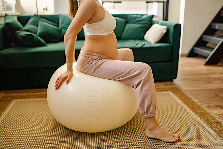 imagen fisioterapia embarazadas clinica athenea malaga